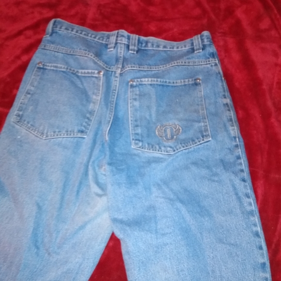 Outkast Clothing Company - Picture 3 of 3